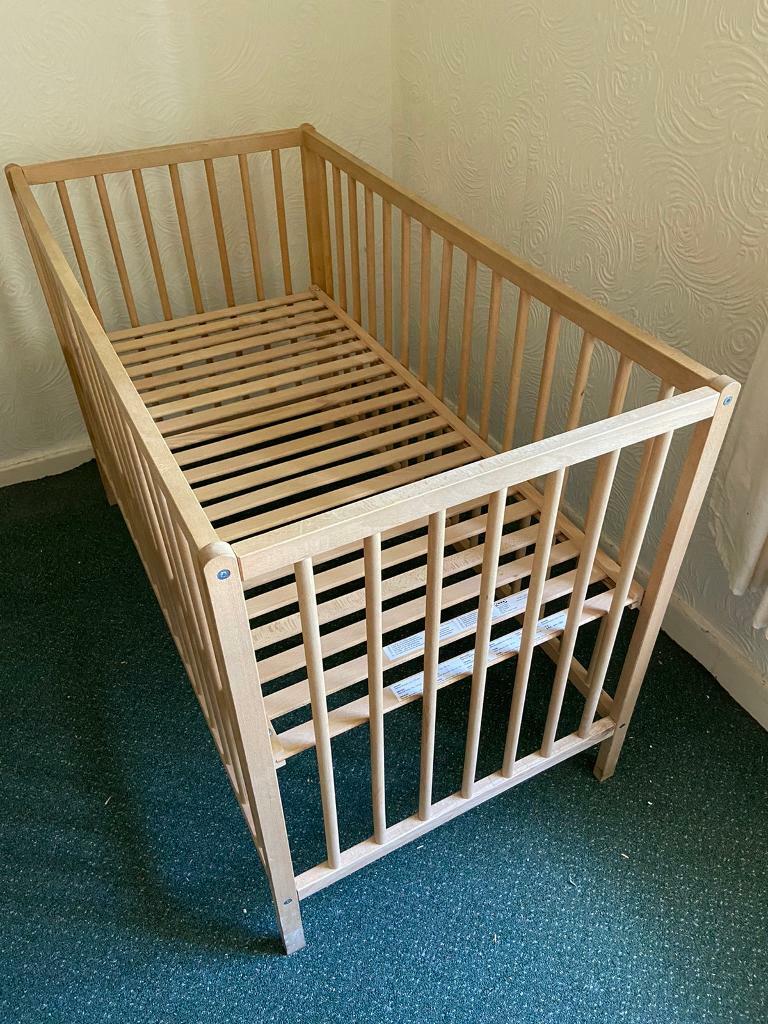 wooden cot second hand